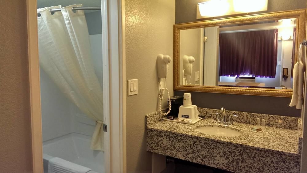 Travelodge By Wyndham Near I-40